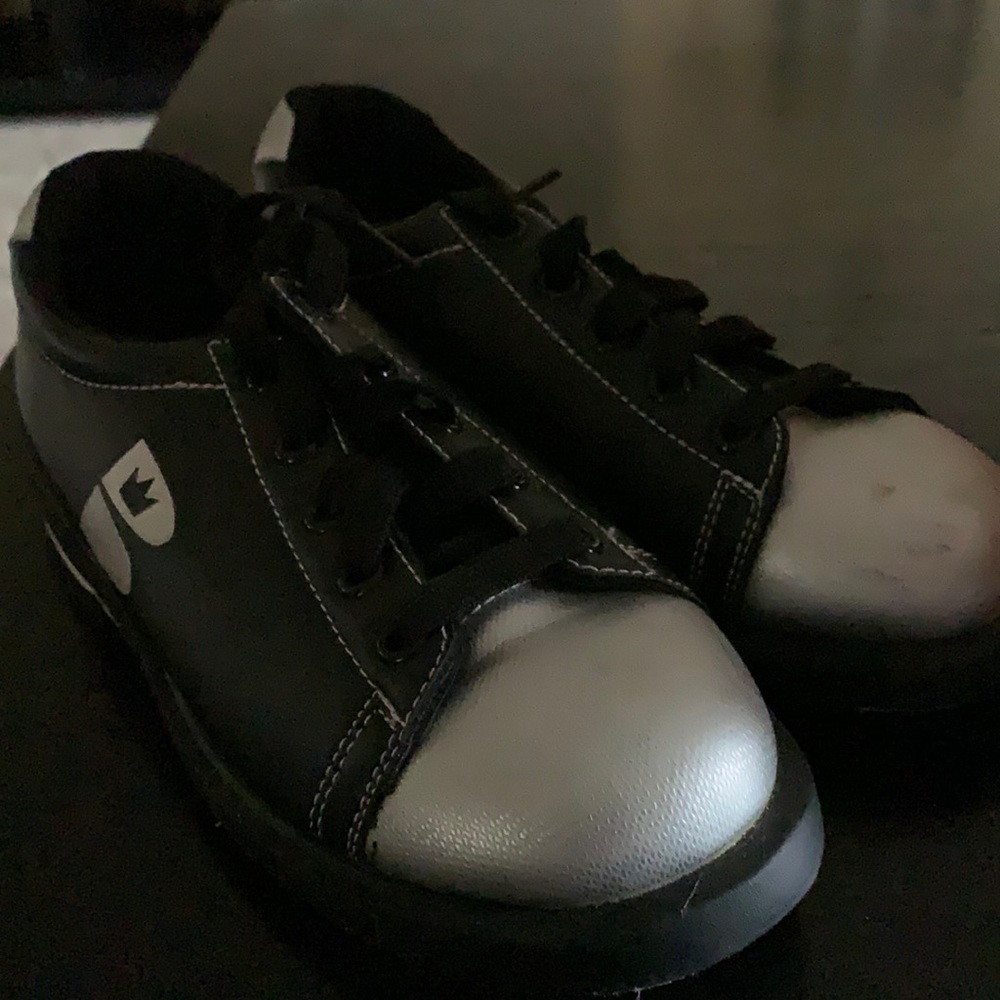 Used Brunswick bowling shoes women’s 6.5